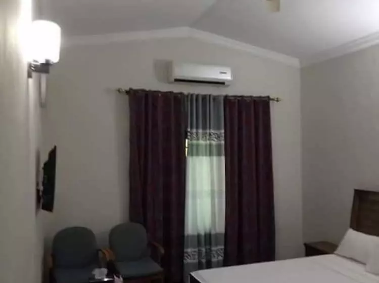 پانسیون Orion Inn