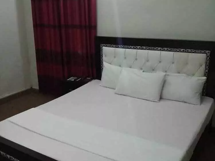 پانسیون Orion Inn