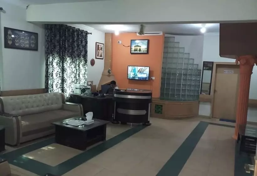 پانسیون Orion Inn