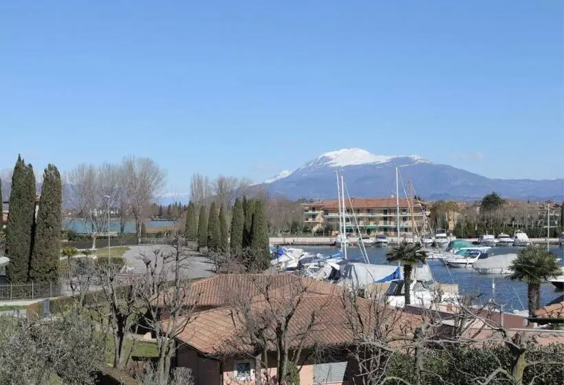 Bellasirmione   Acquachiara