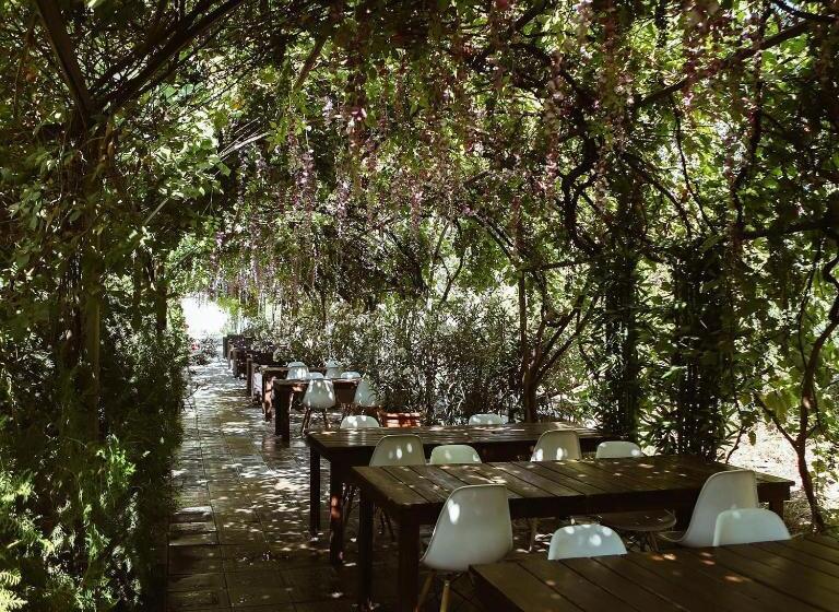 Cross Apartments And Tours