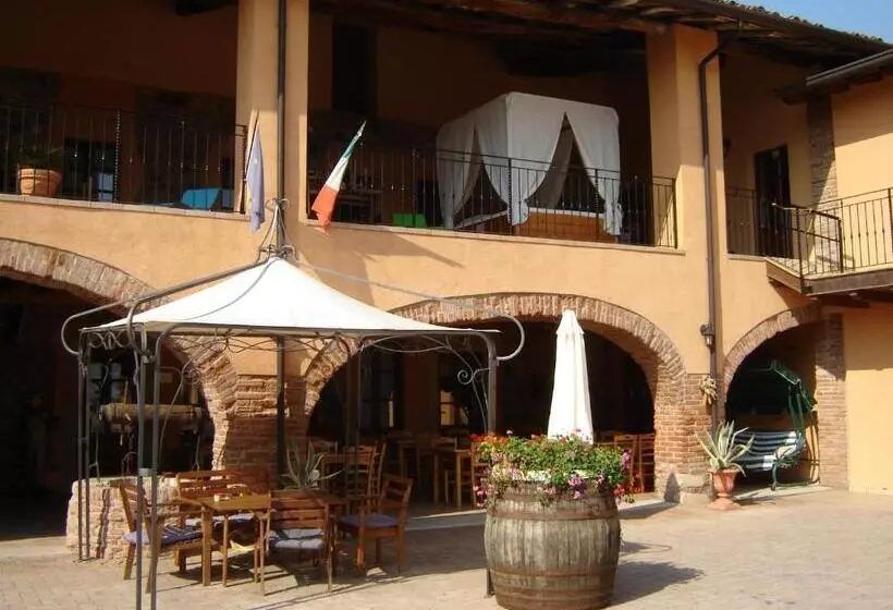 ホテル Agriturismo Sangallo
