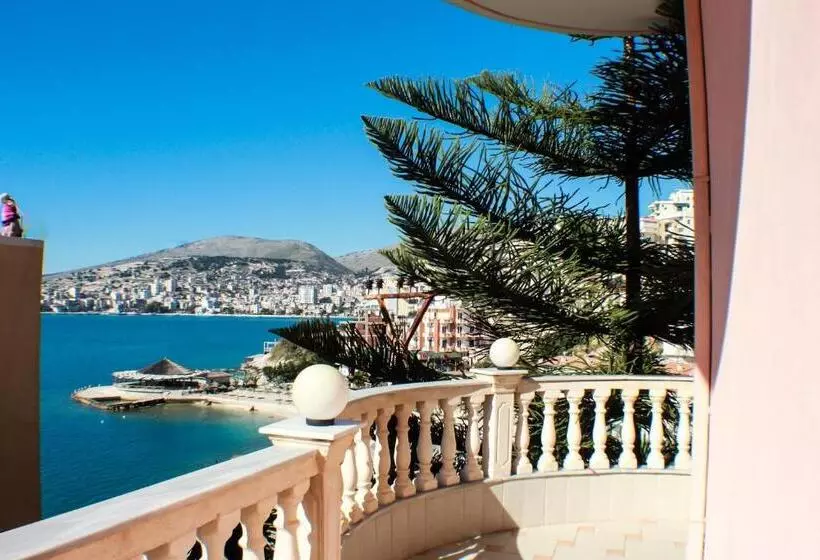 ペンション Apartments Romario