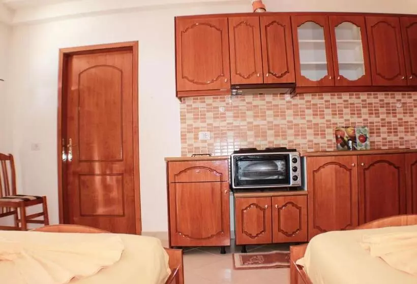 ペンション Apartments Romario