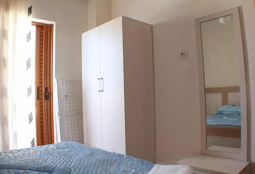 ペンション Apartments Romario