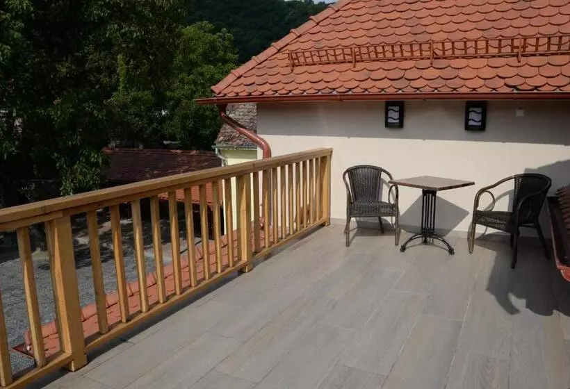 Majatalo Carolina House