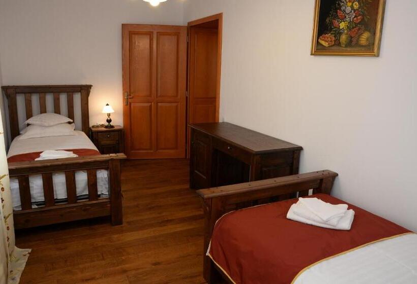 بنسيون Carolina House