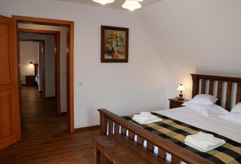 بنسيون Carolina House