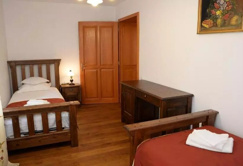 Majatalo Carolina House