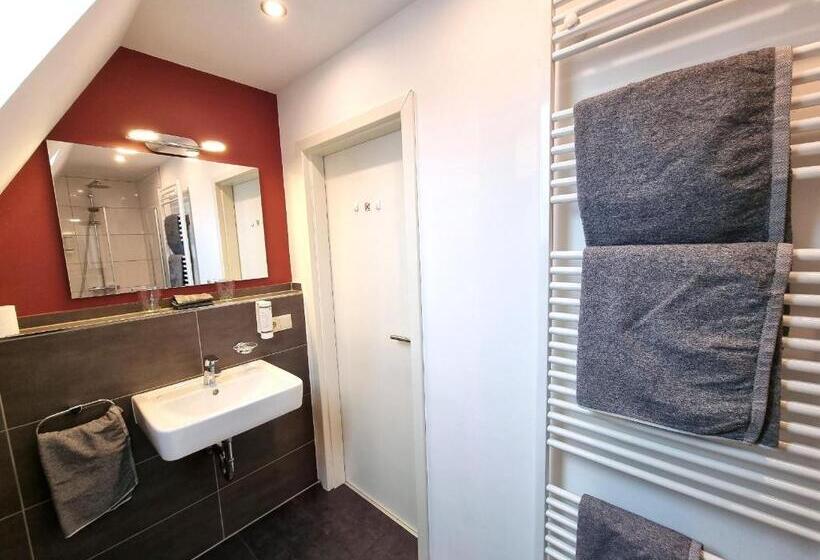 بنسيون Gasthof Goldener Stern