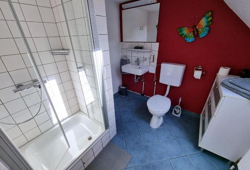 بنسيون Gasthof Goldener Stern