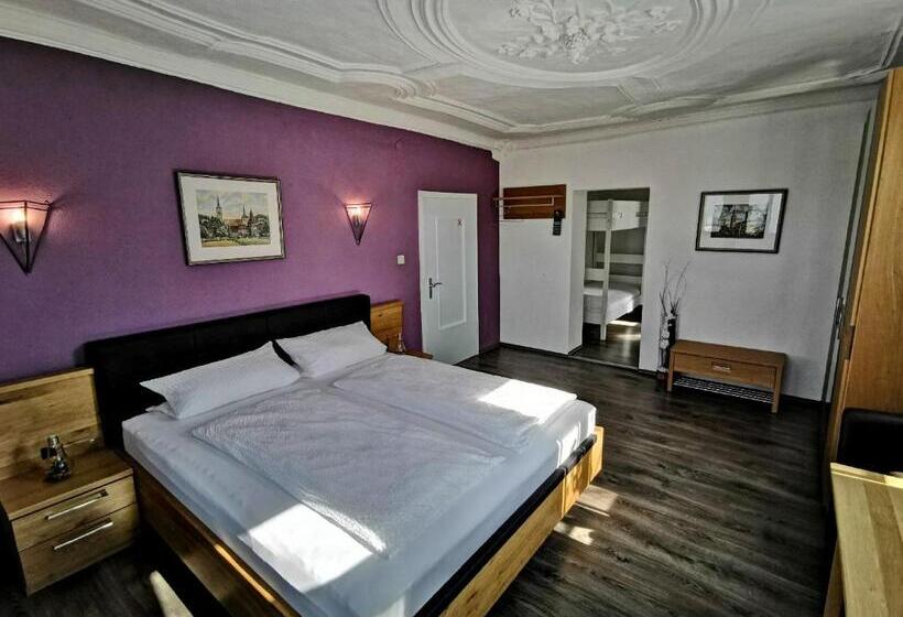 بنسيون Gasthof Goldener Stern