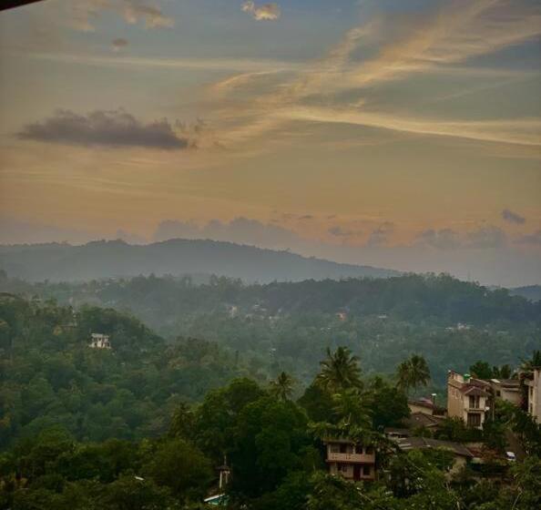 Pensjonat Kandy Hill Escape