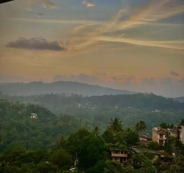 Majatalo Kandy Hill Escape