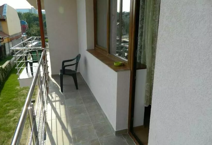 ペンション Vila Izvor