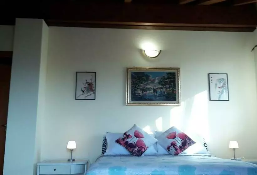 هتل Agriturismo Cascina Aurora