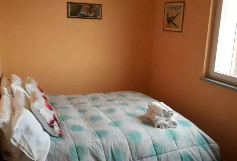 هتل Agriturismo Cascina Aurora