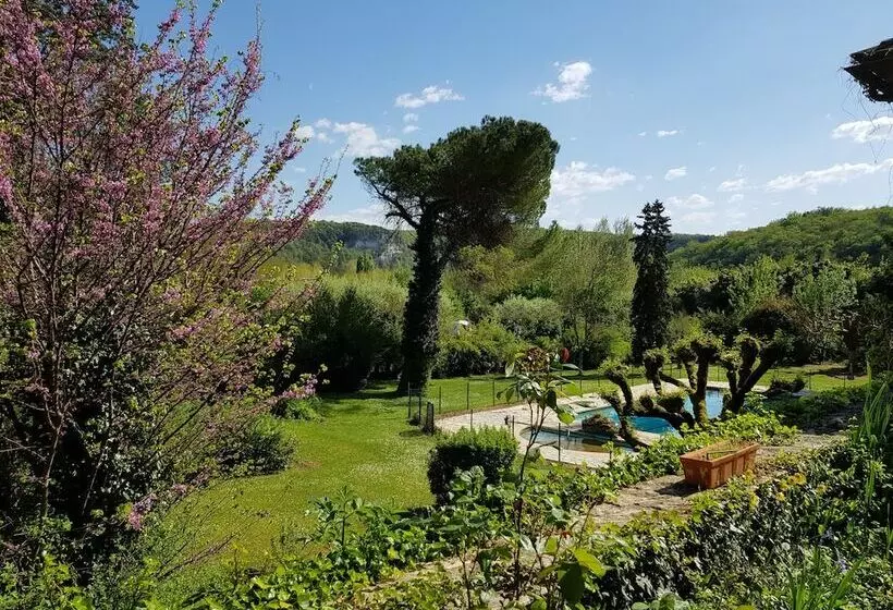 Majatalo Chambres D'hôtes Le Menestrel