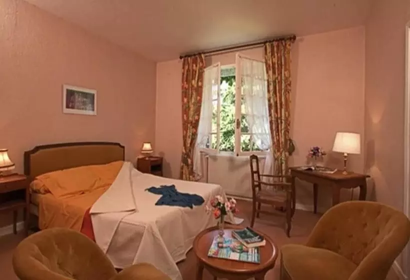 Majatalo Chambres D'hôtes Le Menestrel