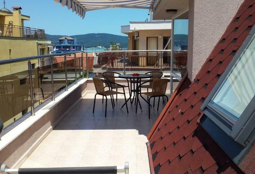 펜션 Guest House Donchevi