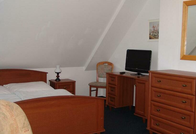 פנסיון Penzion Kamínek