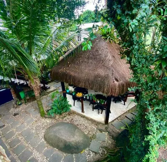 Majatalo Pousada Canto Verde