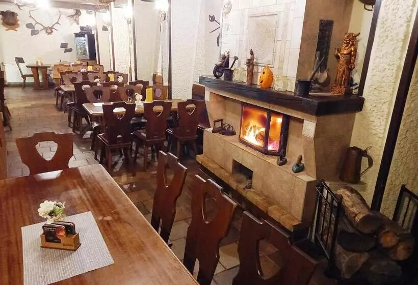 Majatalo Restaurant A Penzion Pod Draci Skalou