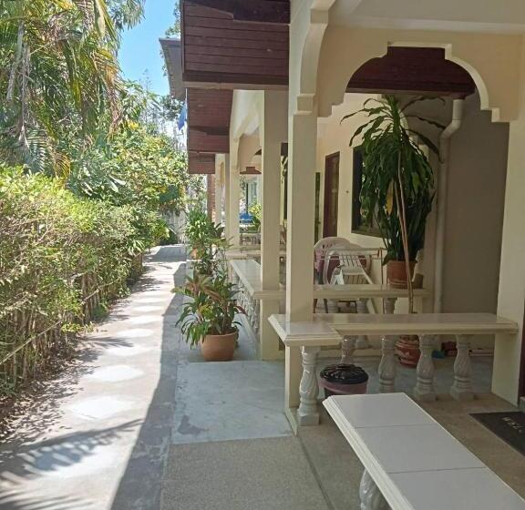 פנסיון Wattana Bungalow