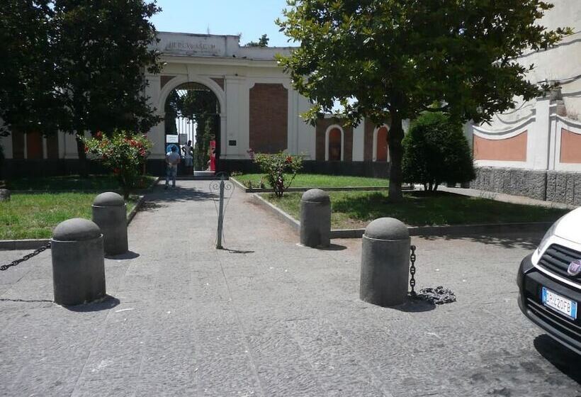 تختخواب و صبحانه Garden House Ercolano