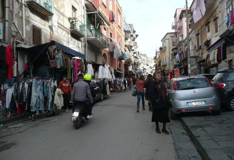 تختخواب و صبحانه Garden House Ercolano