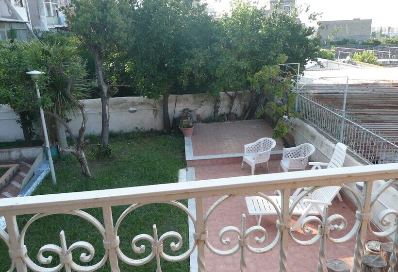 تختخواب و صبحانه Garden House Ercolano