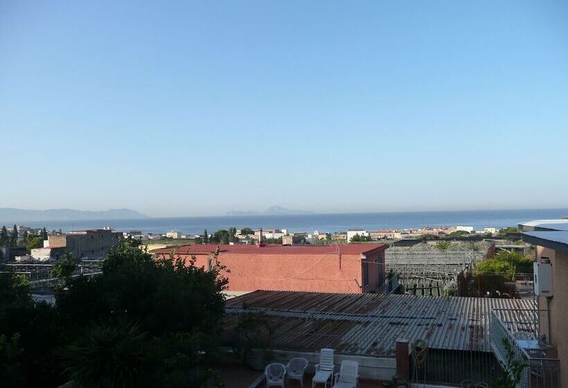 تختخواب و صبحانه Garden House Ercolano