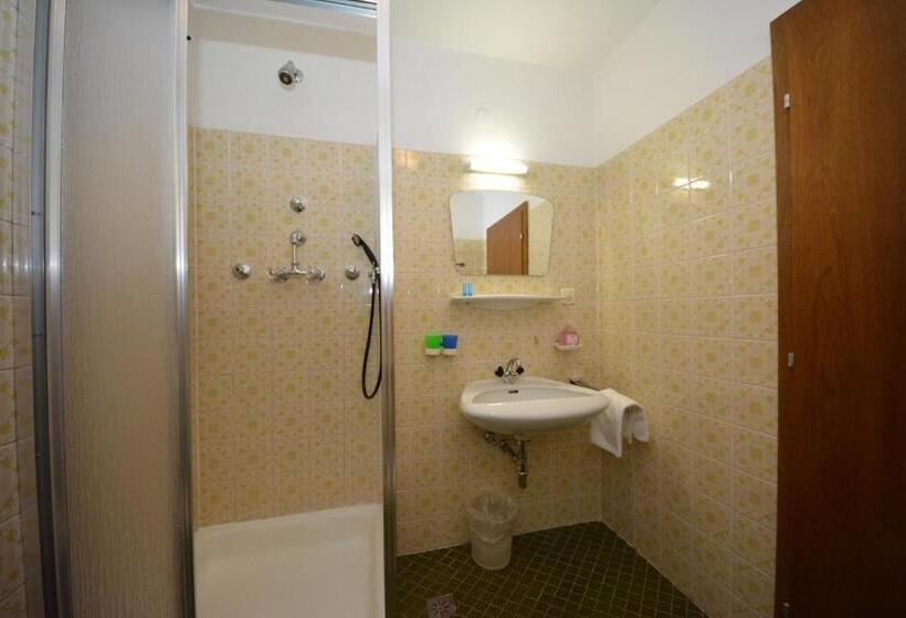 ベッドアンドブレックファースト Haus Thomas By Châtel Reizen