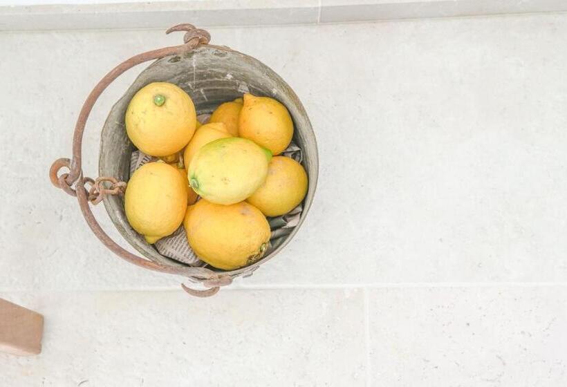 تختخواب و صبحانه Trullo Essenza Trulli Antì Charme & Relax