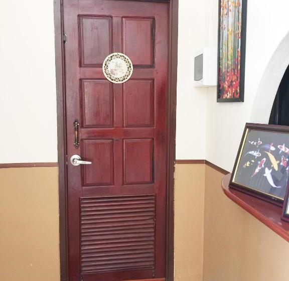 فندق Aaron Vientiane