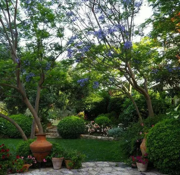 ホテル Emel Pension