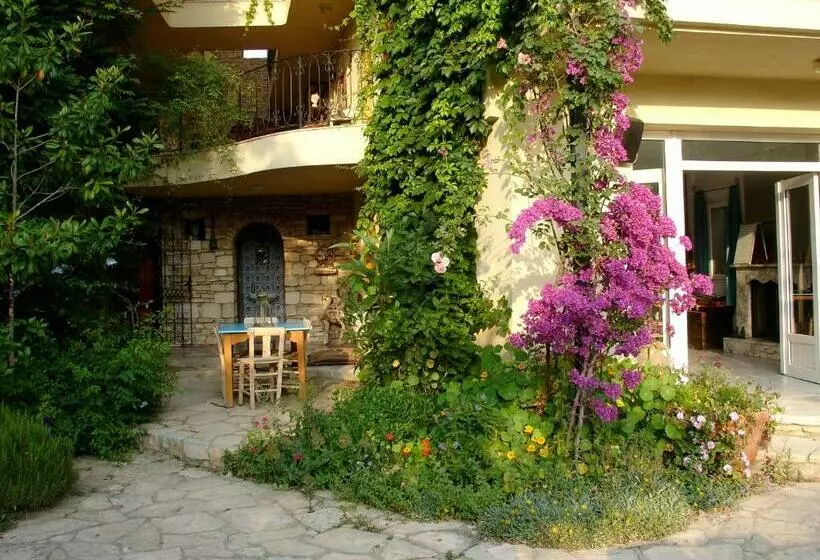 ホテル Emel Pension