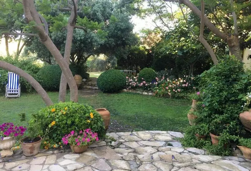 ホテル Emel Pension