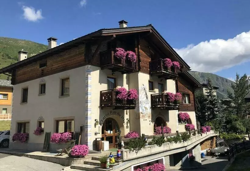 Hotelli Garni Rin Da Rin