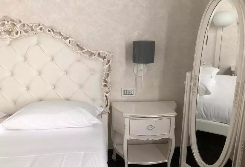 Hotelli Palazzo Favacchio   Patanè