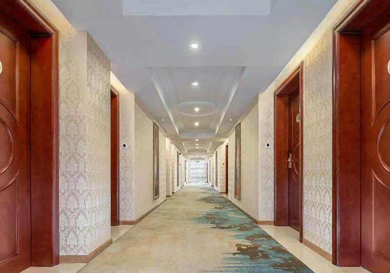 Vienna Hotel Foshan Huangqi