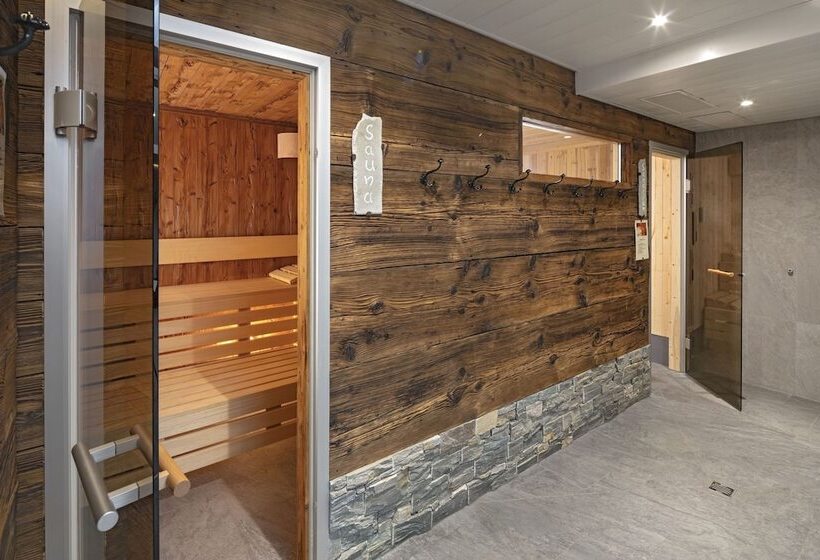 Majatalo Annex Antika