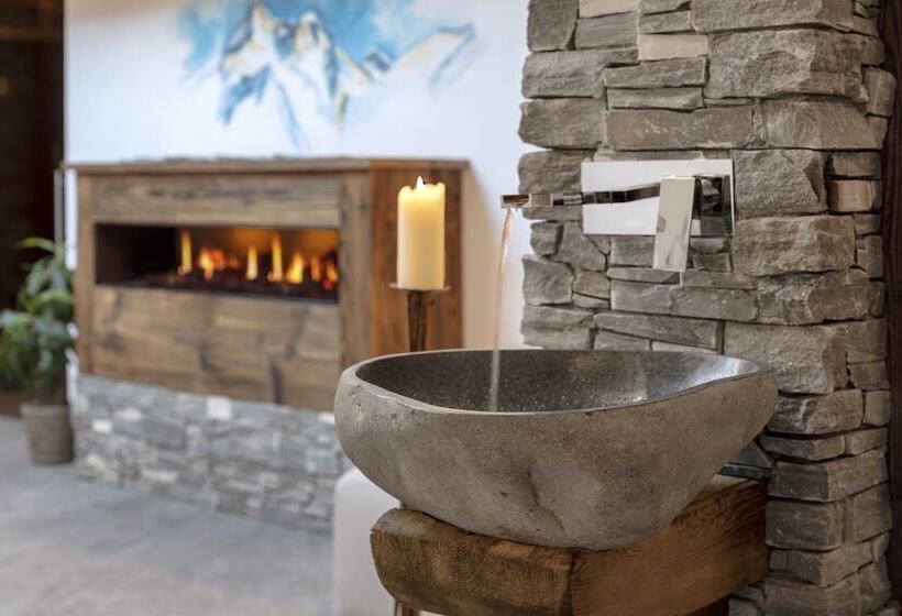 Majatalo Annex Antika