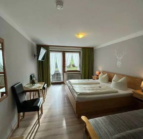 Majatalo Gasthof Zum Ott