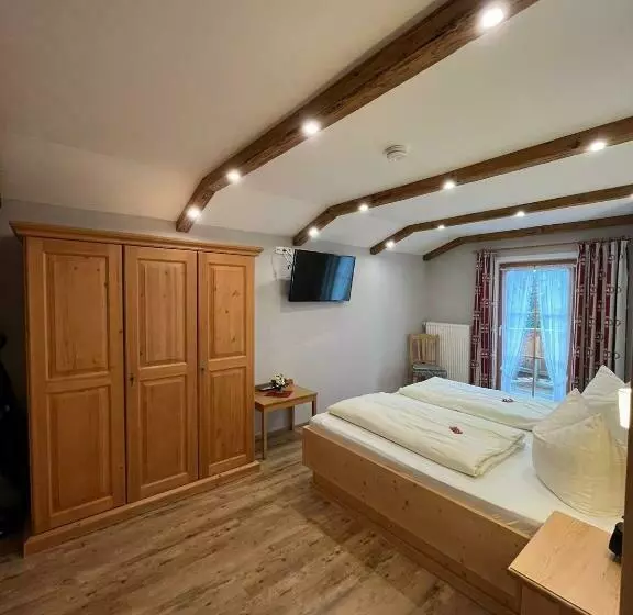 Majatalo Gasthof Zum Ott