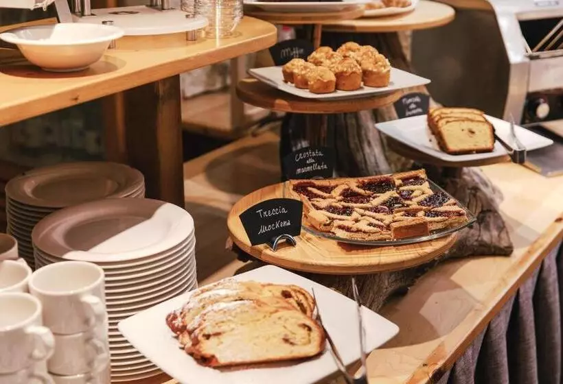 Hotelli Albergo Eden