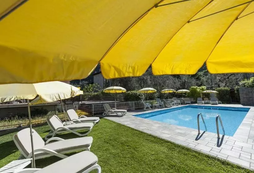 ホテル Garni Ischia