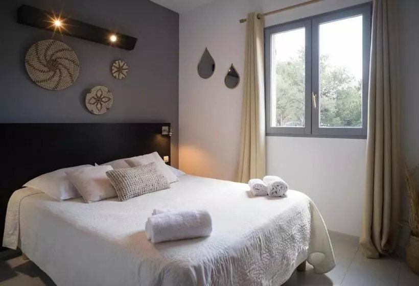 Hotelli Hôtel   Restaurant U Santu Petru