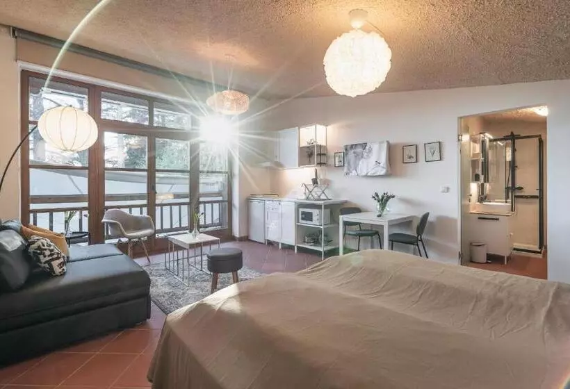 ペンション Schloss Castel Pienzenau   Guestrooms & Apartments   B&b Hotel & Restaurant