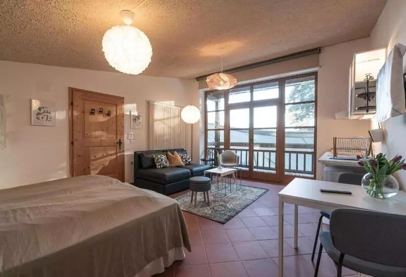 ペンション Schloss Castel Pienzenau   Guestrooms & Apartments   B&b Hotel & Restaurant